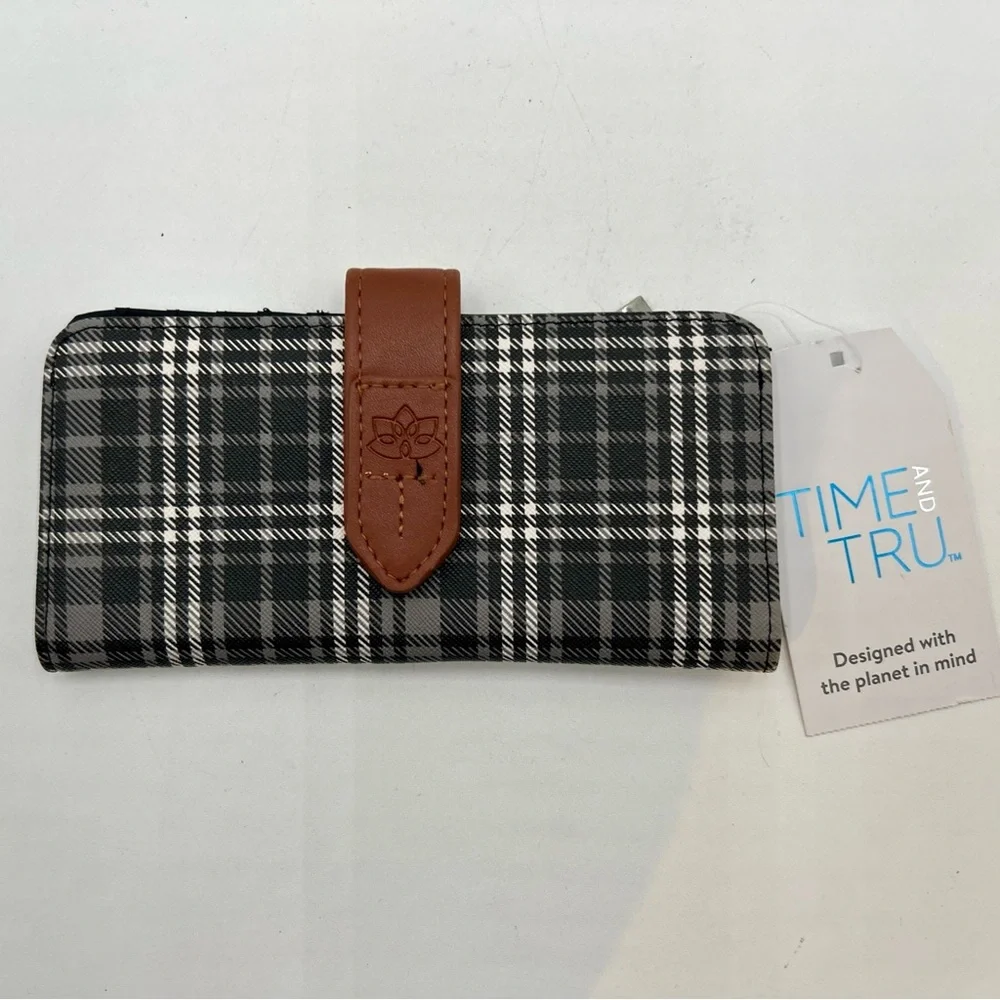Time and Tru | NWT Black &‎ White Plaid Wallet with Brown Strap